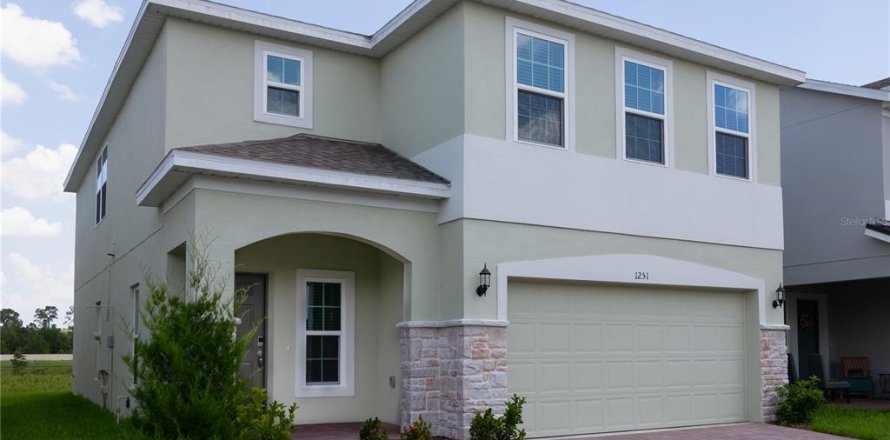 House in Davenport, Florida 4 bedrooms, 216.46 sq.m. № 1778718