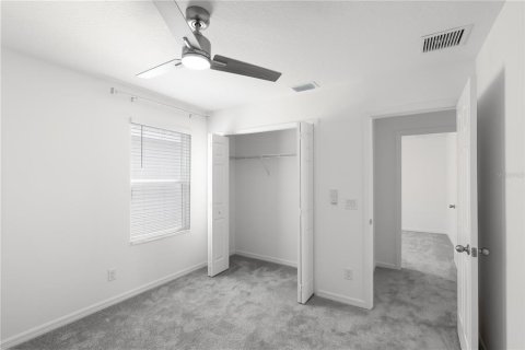 House in Davenport, Florida 4 bedrooms, 216.46 sq.m. № 1778718 - photo 18
