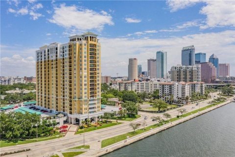 Condo in Tampa, Florida, 2 bedrooms № 2145264