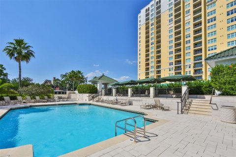 Condo in Tampa, Florida, 2 bedrooms № 2145264 - photo 14