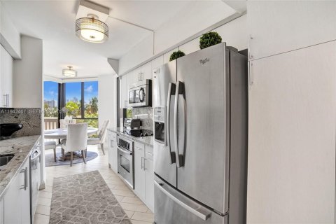 Copropriété à vendre à Aventura, Floride: 3 chambres, 170.94 m2 № 1999206 - photo 22