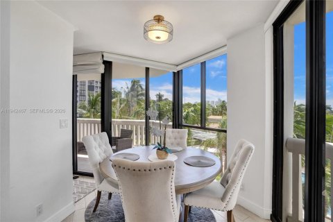 Copropriété à vendre à Aventura, Floride: 3 chambres, 170.94 m2 № 1999206 - photo 25