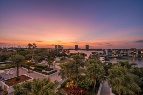 Copropriété à vendre à Aventura, Floride: 3 chambres, 170.94 m2 № 1999206 - photo 5