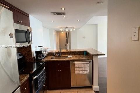 Copropriété à louer à Miami, Floride: 2 chambres, 89.93 m2 № 1976595 - photo 14