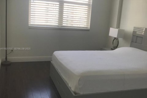 Copropriété à louer à Miami, Floride: 2 chambres, 89.93 m2 № 1976595 - photo 5