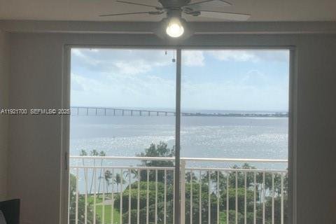 Copropriété à louer à Miami, Floride: 2 chambres, 89.93 m2 № 1976595 - photo 11