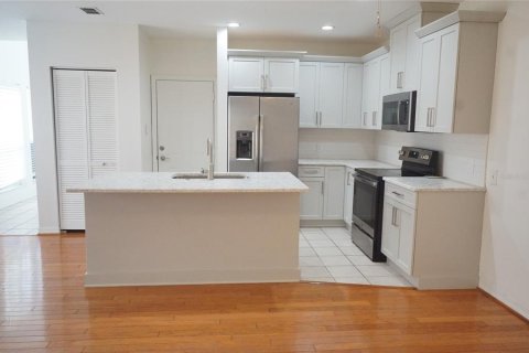 Touwnhouse à louer à Tampa, Floride: 2 chambres, 128.02 m2 № 1851717 - photo 4