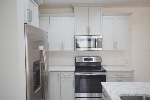 Adosado en alquiler en Tampa, Florida, 2 dormitorios, 128.02 m2 № 1851717 - foto 3
