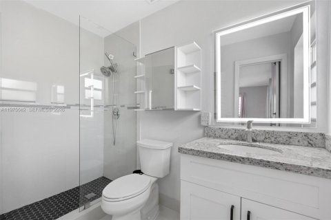 House in Deerfield Beach, Florida 4 bedrooms, 125.6 sq.m. № 2038304 - photo 22