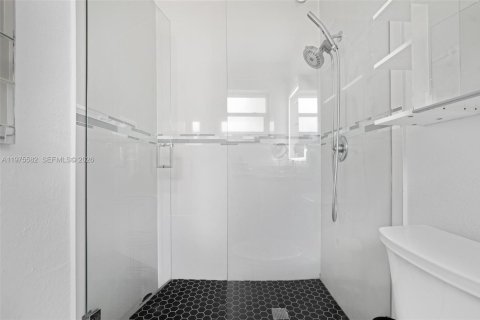 House in Deerfield Beach, Florida 4 bedrooms, 125.6 sq.m. № 2038304 - photo 23