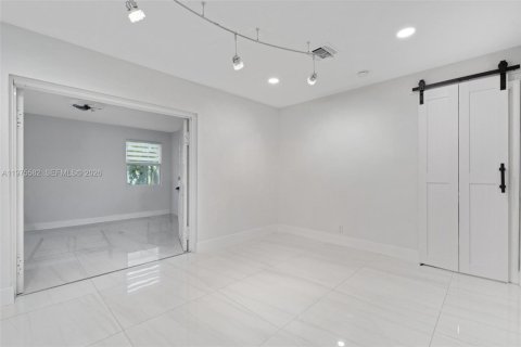 House in Deerfield Beach, Florida 4 bedrooms, 125.6 sq.m. № 2038304 - photo 18