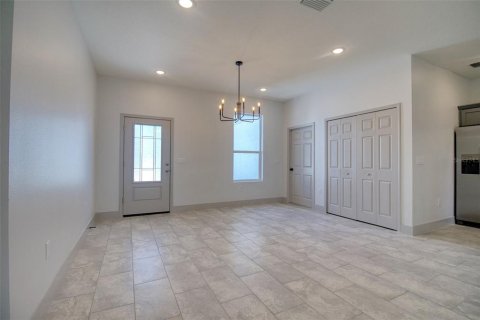 House in Lakeland, Florida 4 bedrooms, 188.41 sq.m. № 2237480 - photo 12