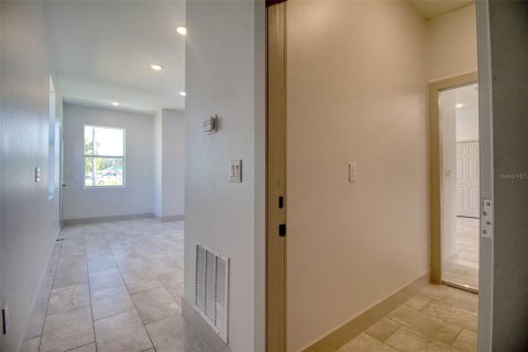 House in Lakeland, Florida 4 bedrooms, 188.41 sq.m. № 2237480 - photo 25