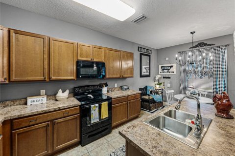 House in Lakeland, Florida 3 bedrooms, 145.58 sq.m. № 1873359 - photo 30
