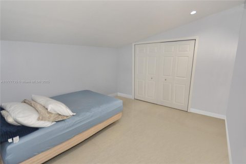 House in Pembroke Pines, Florida 4 bedrooms, 183.85 sq.m. № 1865179 - photo 28