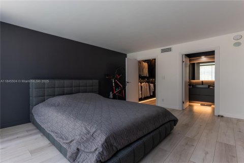 Condo in Sunny Isles Beach, Florida, 2 bedrooms  № 1842360 - photo 5