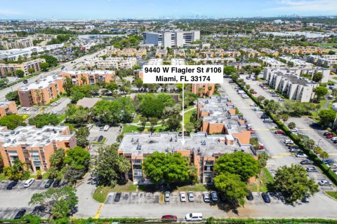 Condo in Miami, Florida, 2 bedrooms № 2241725 - photo 24