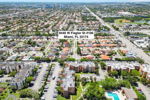 Condo in Miami, Florida, 2 bedrooms № 2241725 - photo 27