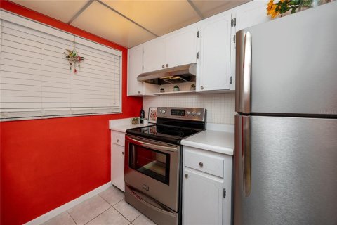 Copropriété à vendre à Clearwater, Floride: 2 chambres, 83.61 m2 № 1913736 - photo 14