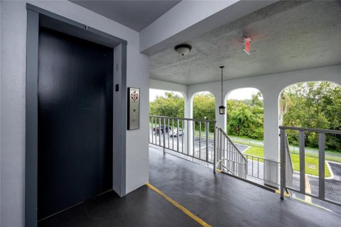Copropriété à vendre à Clearwater, Floride: 2 chambres, 83.61 m2 № 1913736 - photo 8