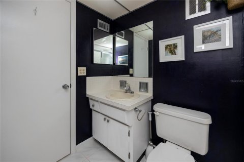 Copropriété à vendre à Clearwater, Floride: 2 chambres, 83.61 m2 № 1913736 - photo 27