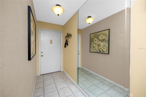 Copropriété à vendre à Clearwater, Floride: 2 chambres, 83.61 m2 № 1913736 - photo 10