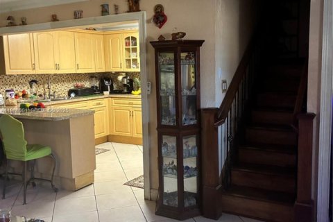 Condo in Hialeah, Florida, 3 bedrooms  № 2051444 - photo 5