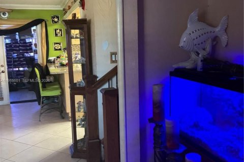 Condo in Hialeah, Florida, 3 bedrooms  № 2051444 - photo 7