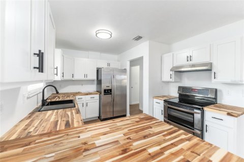 House in Gainesville, Florida 2 bedrooms, 98.66 sq.m. № 2122640 - photo 5