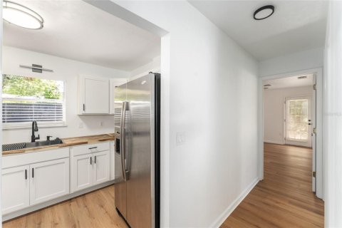 House in Gainesville, Florida 2 bedrooms, 98.66 sq.m. № 2122640 - photo 14