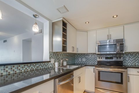 Condominio en alquiler en Pompano Beach, Florida, 2 dormitorios, 102.19 m2 № 2250806 - foto 2