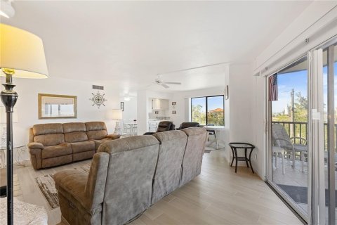 Condo in Punta Gorda, Florida, 3 bedrooms  № 2103267 - photo 19