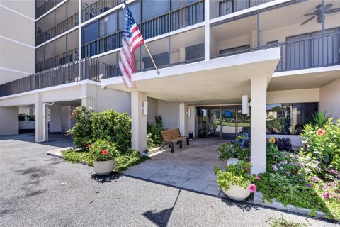 Condo in Punta Gorda, Florida, 3 bedrooms  № 2103267 - photo 7