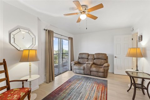 Condo in Punta Gorda, Florida, 3 bedrooms  № 2103267 - photo 24