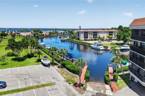 Condo in Punta Gorda, Florida, 3 bedrooms  № 2103267 - photo 22