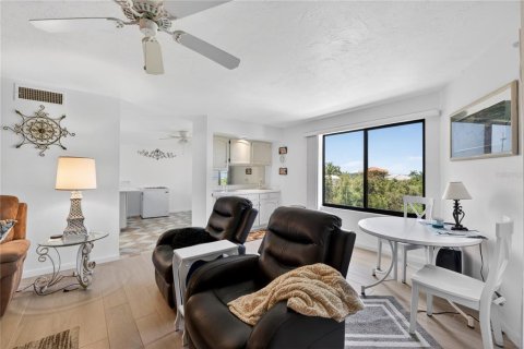 Condo in Punta Gorda, Florida, 3 bedrooms  № 2103267 - photo 28