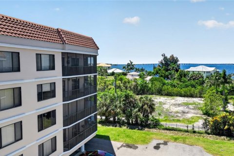 Condo in Punta Gorda, Florida, 3 bedrooms  № 2103267 - photo 20