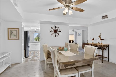 Condo in Punta Gorda, Florida, 3 bedrooms  № 2103267 - photo 13