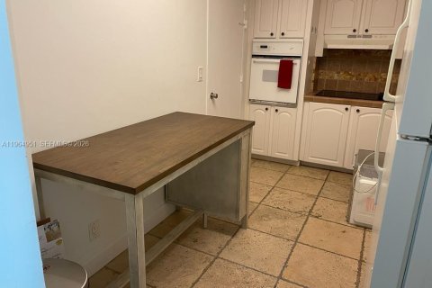 Снять в аренду кондоминиум в Холливуд, Флорида 1 спальня, 81.2м2, № 2027836 - фото 11