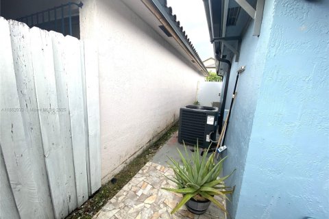 Casa en venta en Sweetwater, Florida, 3 dormitorios, 108.97 m2 № 1890938 - foto 20