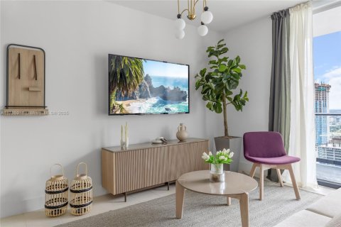 Condo in Miami, Florida, 2 bedrooms  № 1713205 - photo 5
