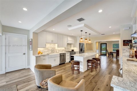 Купить виллу или дом в Форт-Лодердейл, Флорида 3 спальни, 252.88м2, № 2065245 - фото 11