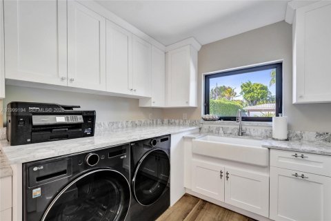 Купить виллу или дом в Форт-Лодердейл, Флорида 3 спальни, 252.88м2, № 2065245 - фото 24