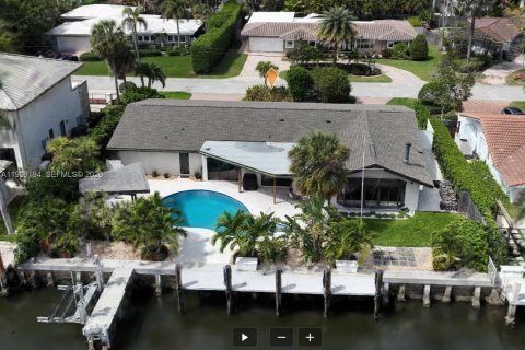 Купить виллу или дом в Форт-Лодердейл, Флорида 3 спальни, 252.88м2, № 2065245 - фото 2