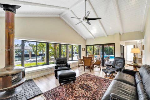 Купить виллу или дом в Форт-Лодердейл, Флорида 3 спальни, 252.88м2, № 2065245 - фото 13