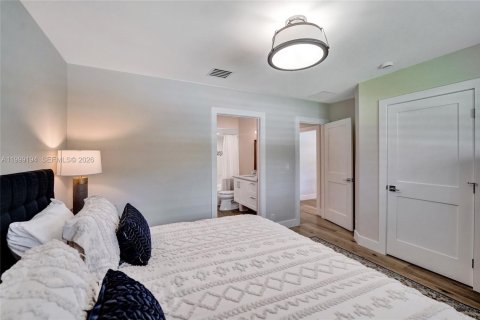 Купить виллу или дом в Форт-Лодердейл, Флорида 3 спальни, 252.88м2, № 2065245 - фото 16