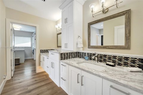 Купить виллу или дом в Форт-Лодердейл, Флорида 3 спальни, 252.88м2, № 2065245 - фото 15