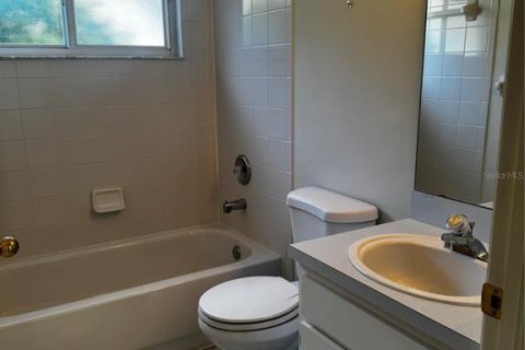 Villa ou maison à vendre à Tampa, Floride: 3 chambres, 142.88 m2 № 2210989 - photo 9
