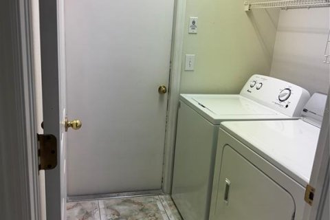 Villa ou maison à vendre à Tampa, Floride: 3 chambres, 142.88 m2 № 2210989 - photo 6