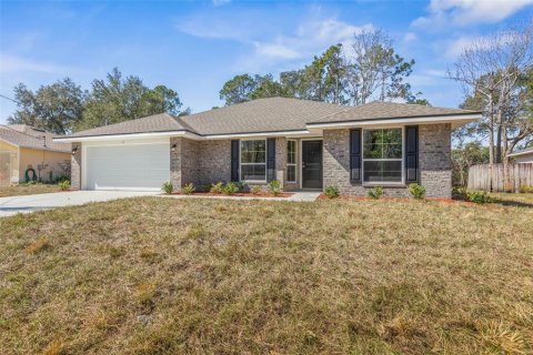 House in Palm Coast, Florida 4 bedrooms, 180.14 sq.m. № 1543565 - photo 1